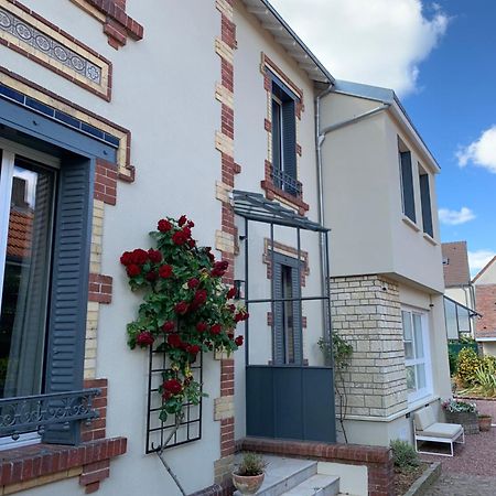 Le Carre Courtois Apartment Luisant Екстериор снимка
