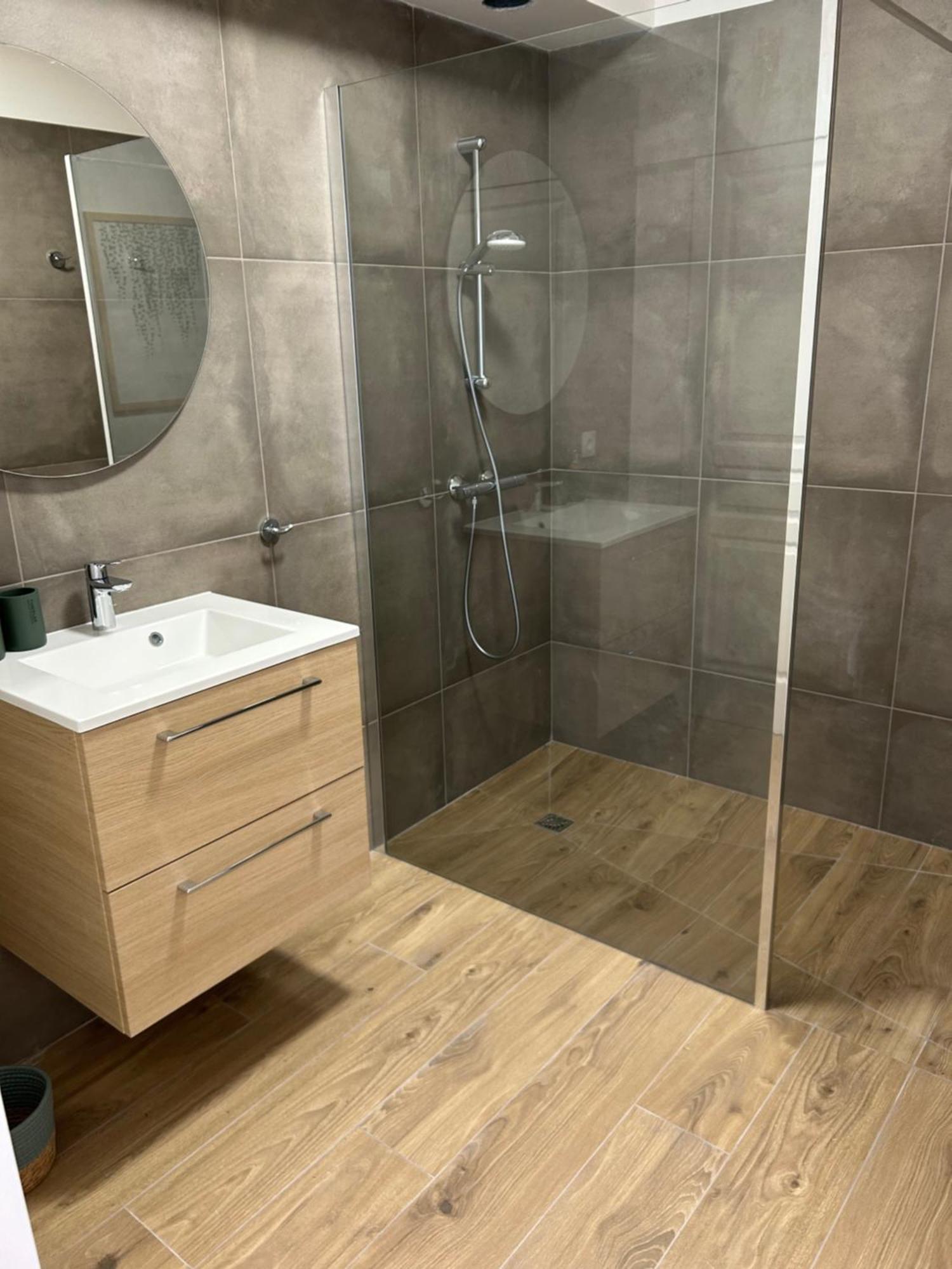 Le Carre Courtois Apartment Luisant Екстериор снимка