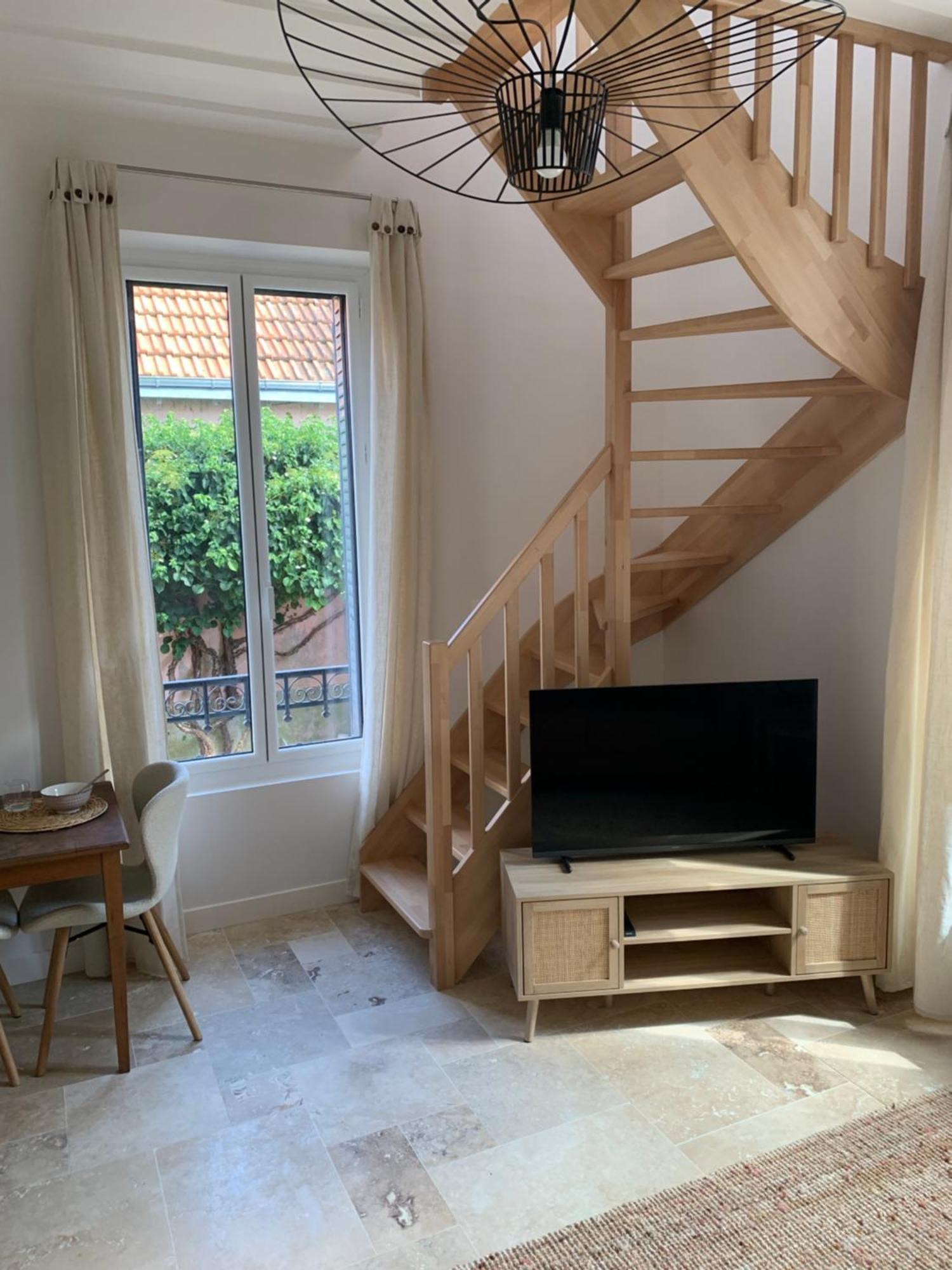 Le Carre Courtois Apartment Luisant Екстериор снимка